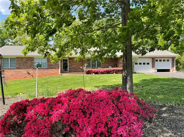 1361 Stony Ridge Rd, Pinnacle, NC 27043