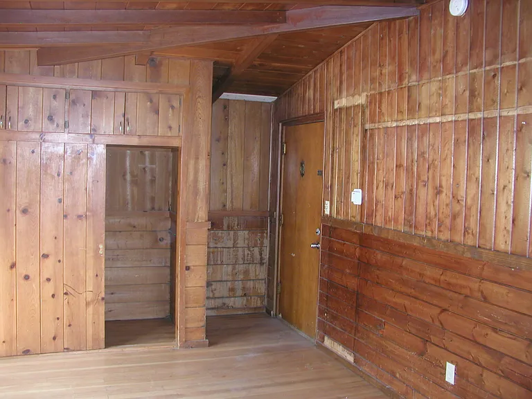 450 E Main St — Photo 5