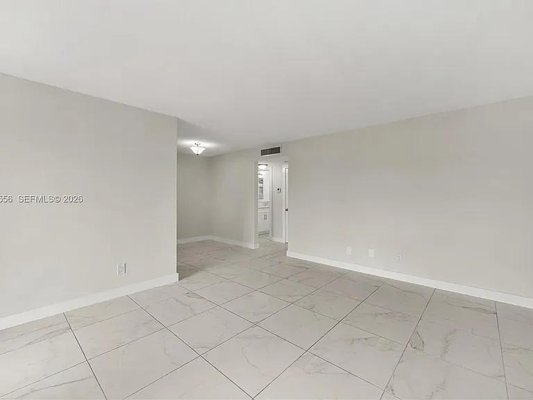 5141 Hollywood Blvd #206 — Photo 6