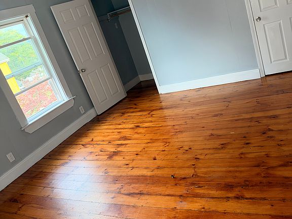 4th image of 52 Hamilton Ave Floor 2