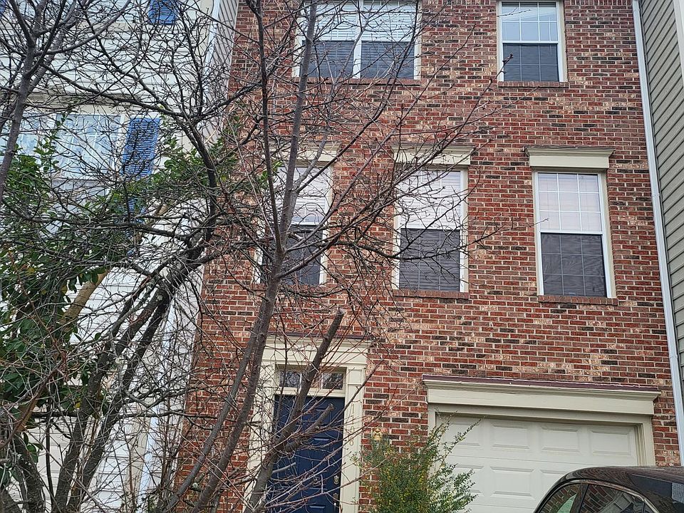 1st image of 1108 Cypress Tree Pl