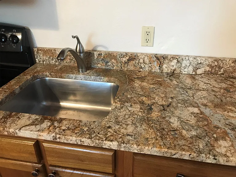 5425 Baywood St #4 — Photo 3
