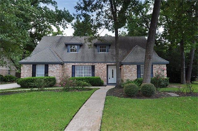 1st image of 2239 Lakeville Dr