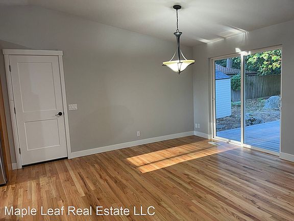 5th image of 1500 151st Ave NE