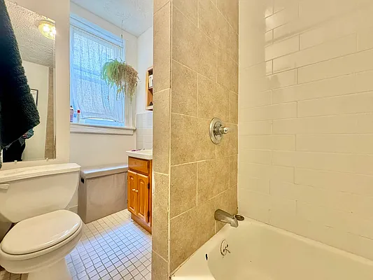 Rented by Elmord Management LLC | media 18