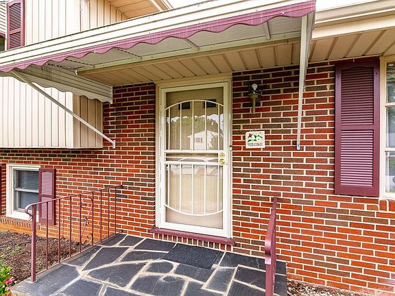 3rd image of 4610 Biltmore Dr NW