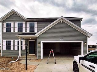 30643 Drouillard Rd, Walbridge, OH 43465