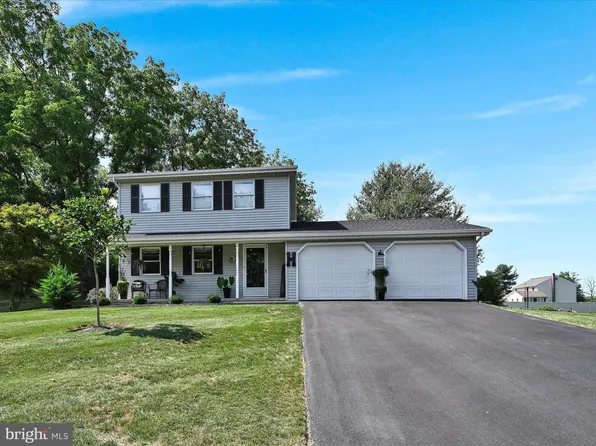 120 Duquesne Dr, Lebanon, PA 17042