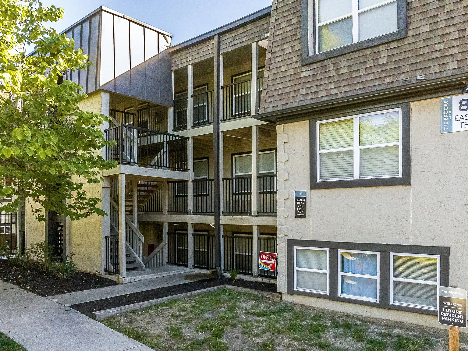 The Brooks at 808 — Photo 3