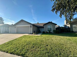 945 Lake Canyon Ave, Galt, CA 95632