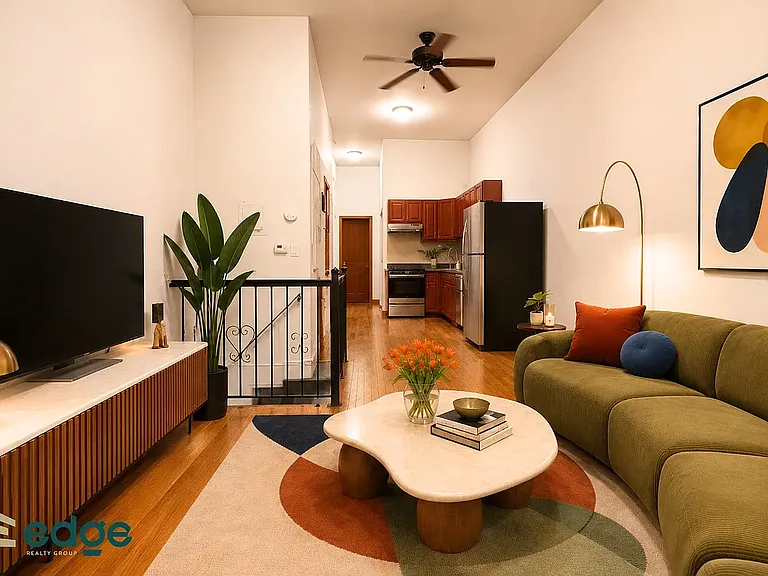 166 Harman St #1B — Photo 2