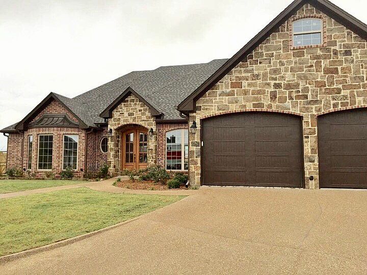 1st image of 102 New Braunfels Ln