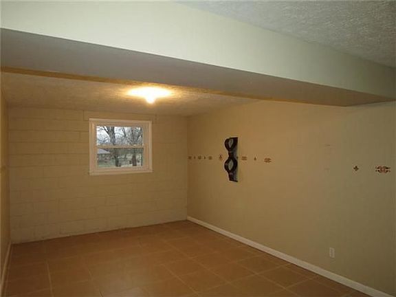 4th image of 298 Rue Le Mans Dr
