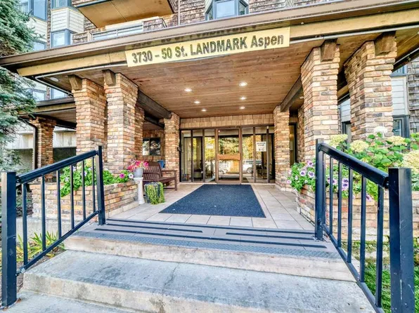 3730 W 50th St NW #210, Calgary, AB T3A 2V9