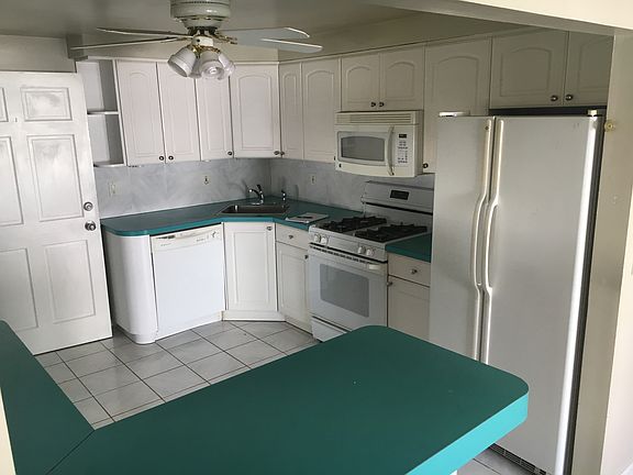Kitchen -(stove will be replace by owner)