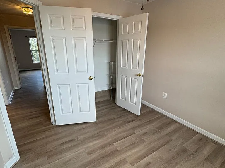 2424 Wynfield Ct — Photo 18