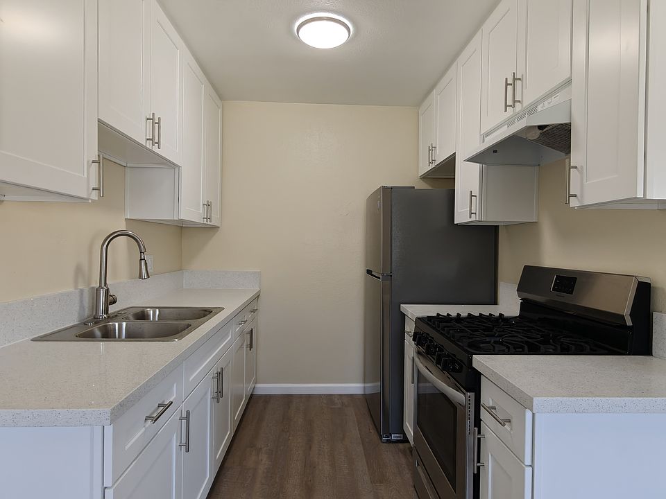 1st image of 10223 Darby Ave APT 4