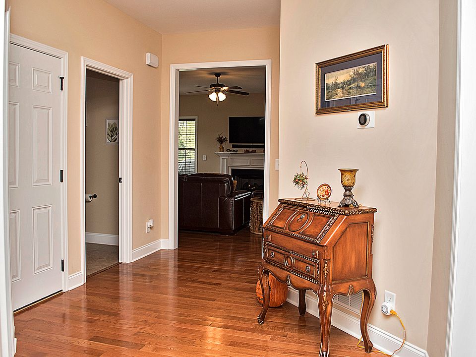 1st image of 51 Chancery Ct