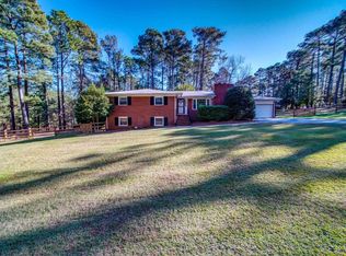 101 Selkirk Trl, Southern Pines, NC 28387
