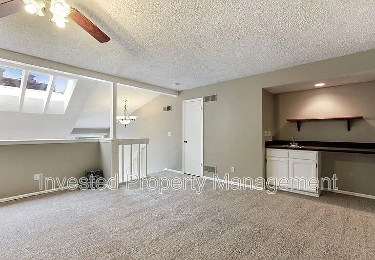 6453 S Havana St #B — Photo 18