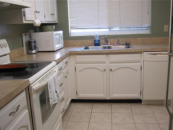4th image of 90 S Highland Ave APT 417