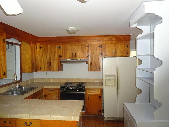 5th image of 1157 Sherwood St