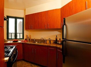 2075 Saint Raymonds Ave #0MC, Bronx, NY 10462
