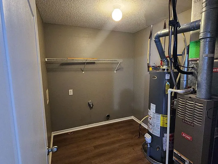 4221 Fletcher Dr — Photo 19