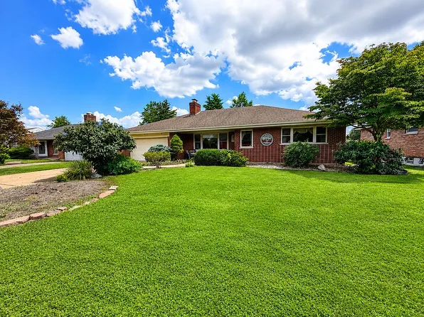 11838 Sunlind Dr, Saint Louis, MO 63127