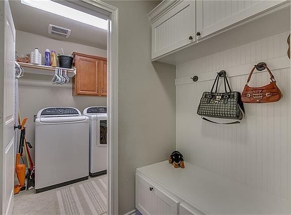 4th image of 3010 Lakefield Dr