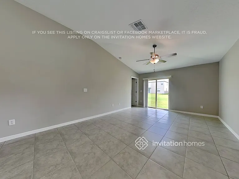 2219 Jungle Dr — Photo 3