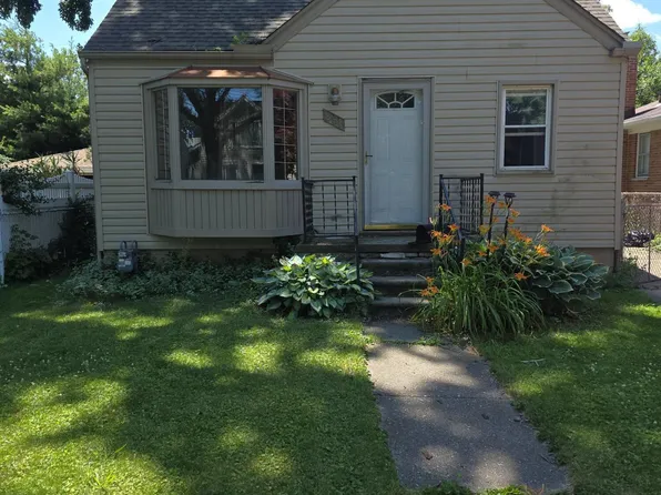 381 Clinton St, Wyandotte, MI 48192