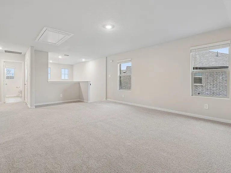 702 Dotty Dr — Photo 12