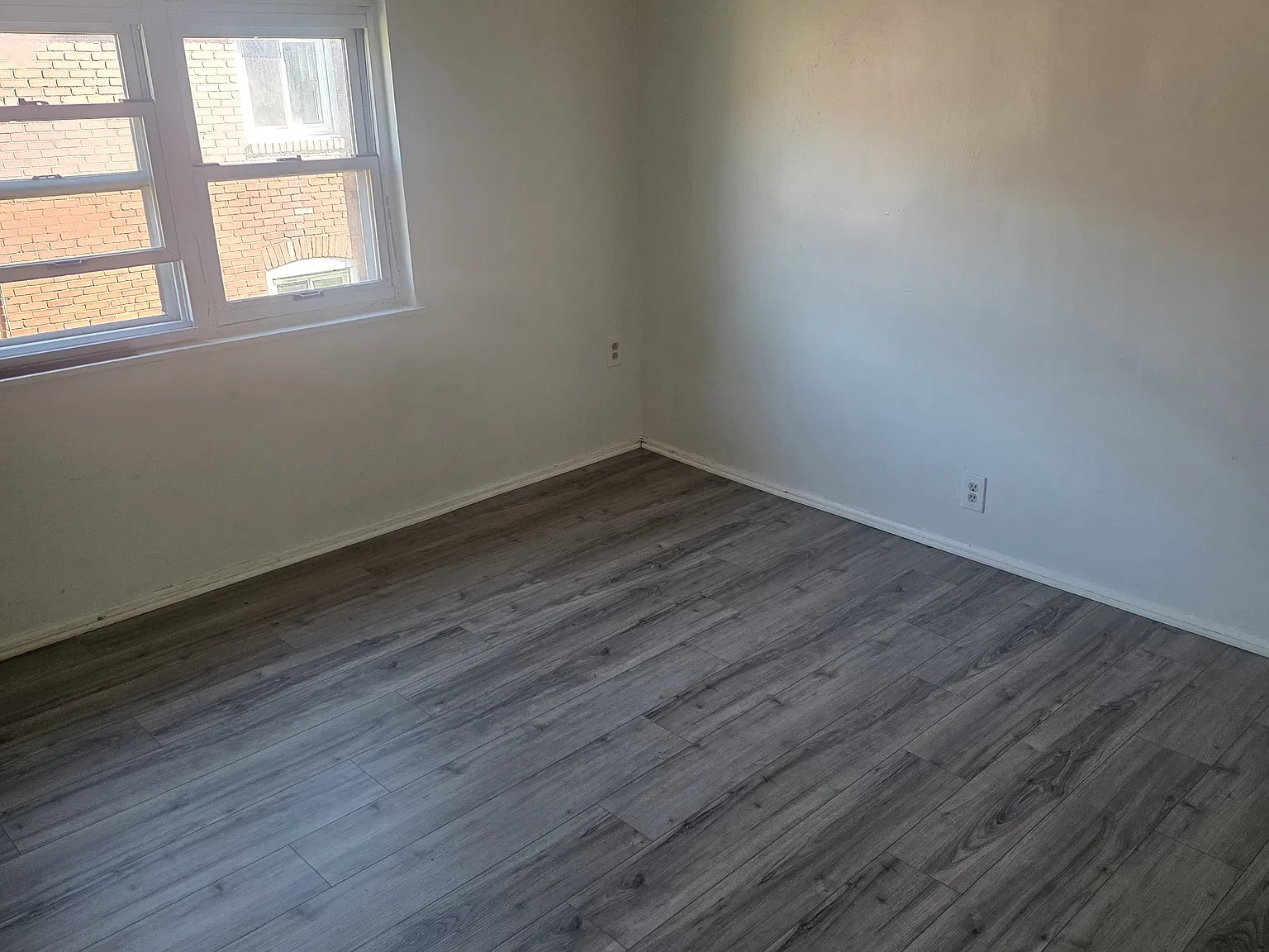 2 bed, 650 sqft, $995 — Photo 2