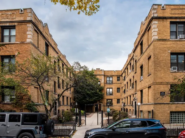 724 W Roscoe St APT 1N, Chicago, IL 60657