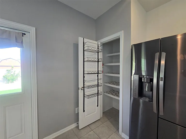 7318 Parkview Dr — Photo 11