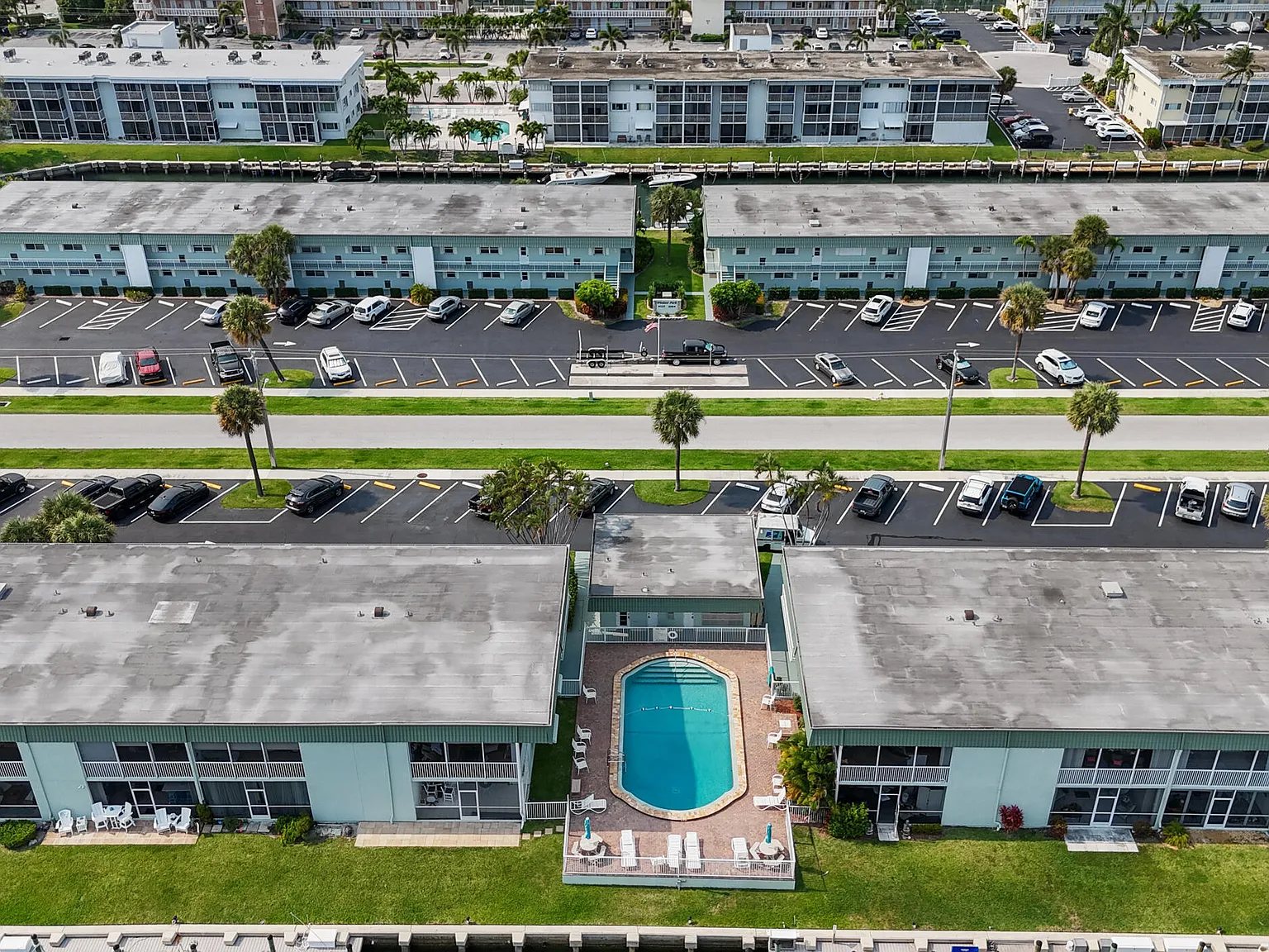 2 bed, 2.0 bath, 962 sqft, $2,450 — Photo 4