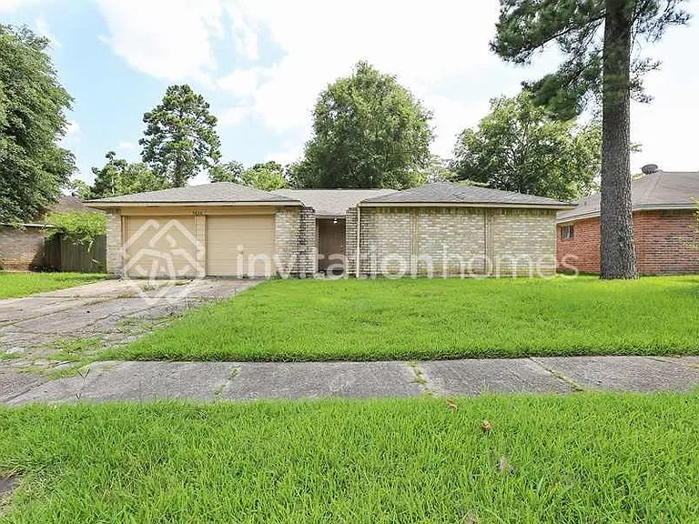 5826 Walnutgate Dr — Photo 1