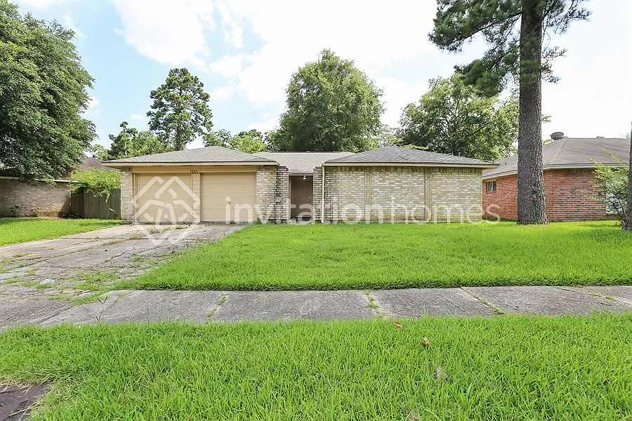 5826 Walnutgate Dr