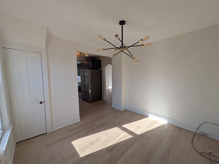 1516 Lee St — Photo 10