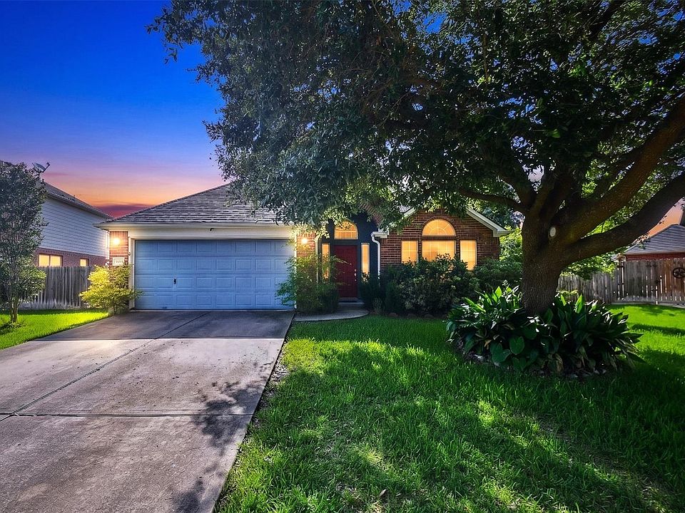 1st image of 6207 Lake Chase Ct