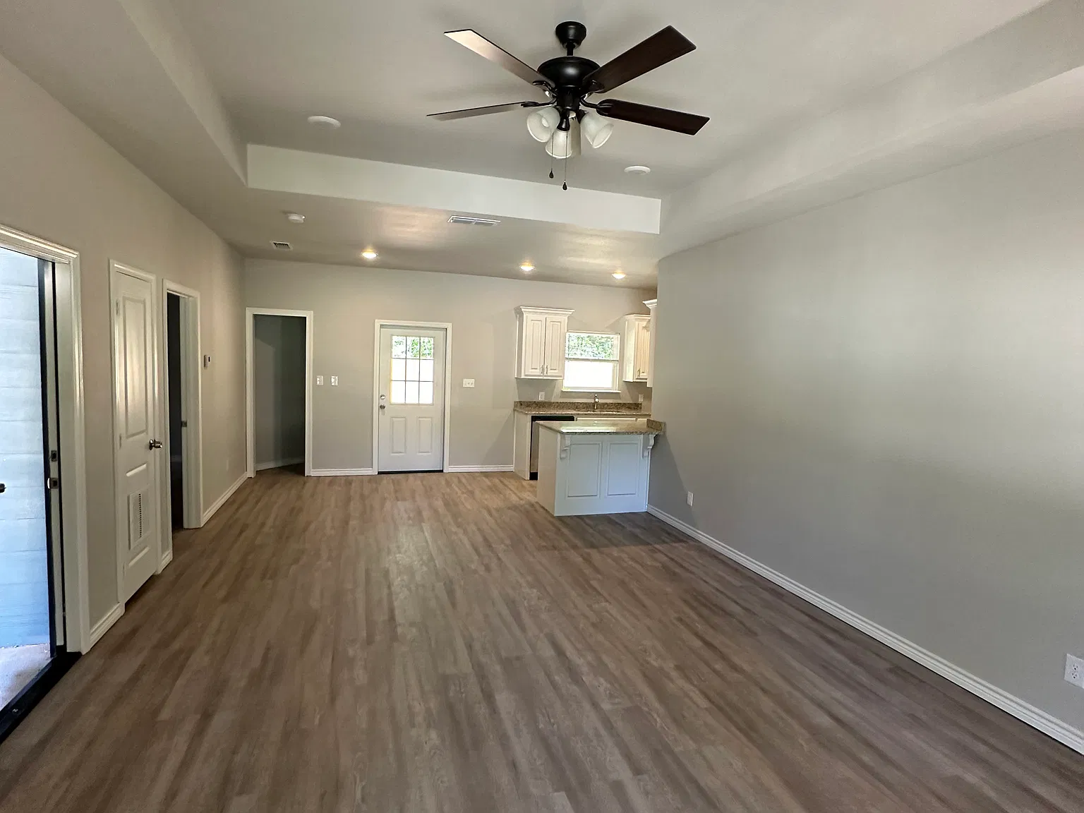 1701 Eastwood St — Photo 4