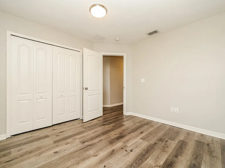 6402 Trent Creek Dr — Photo 15