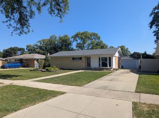 8927 Belleforte Ave, Morton Grove, IL