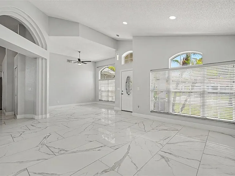 11504 Wellman Dr — Photo 5