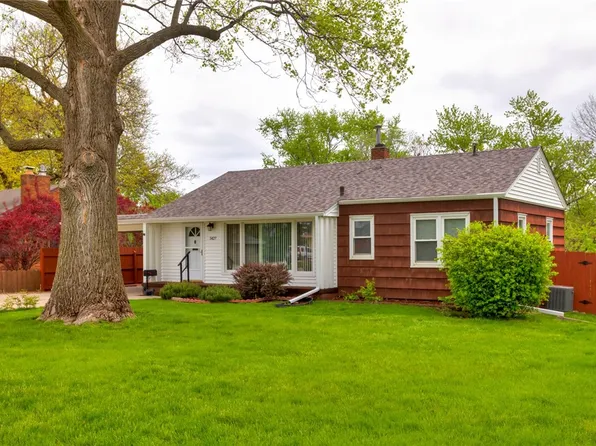 5427 SW 20th St, Des Moines, IA 50315