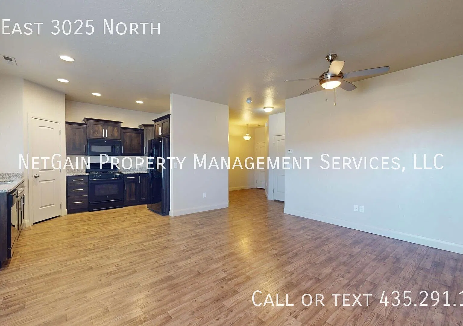3 Bedroom Cedar Bend Townhome — Photo 2