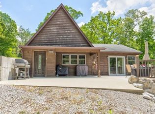 20095 Hidden Lakes Ln, Brighton, IL 62012