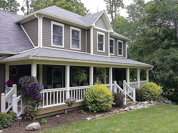 2nd image of 9763 Highland Springs Dr N