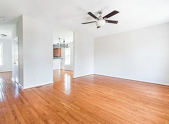 5th image of 910 N 26th St